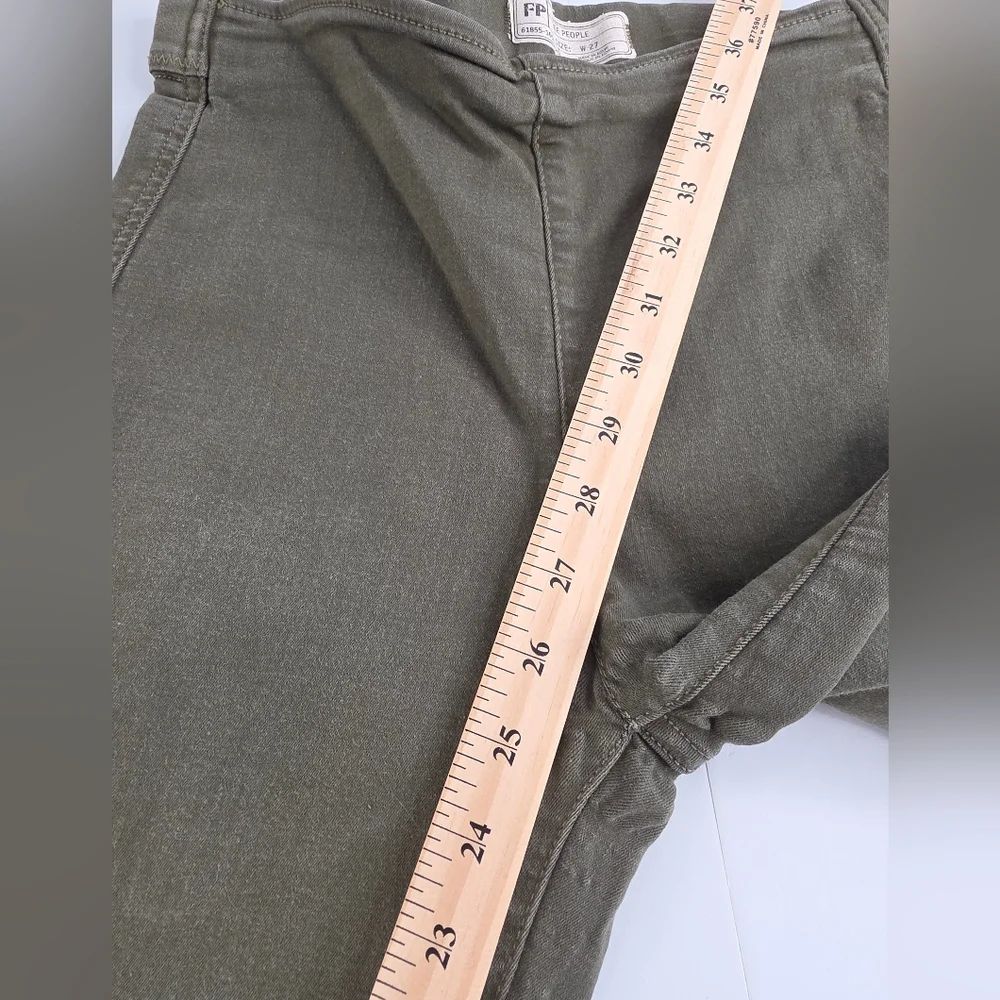Free People 27 Easy Goes It Stretchy Skinny Raw Hem Pull On Olive Jeans 1629-t
